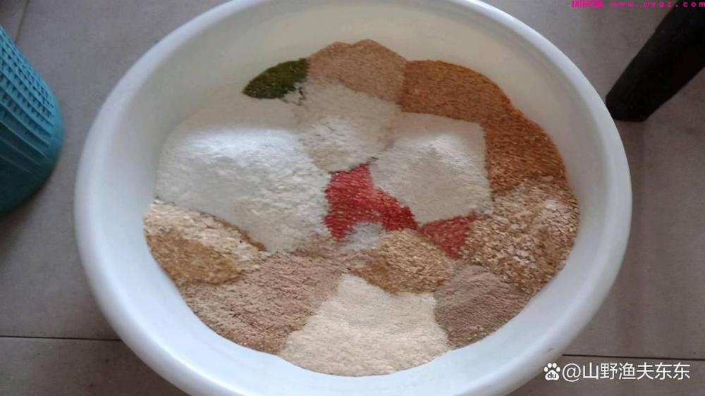秋季野钓如何垂钓鲫鱼？注意三个要点，让你