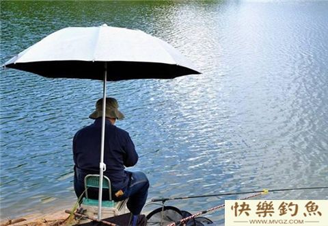 野外钓鱼，青鱼和草鱼的用饵与打窝，有哪些