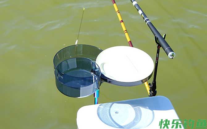 鱼塘钓鱼
