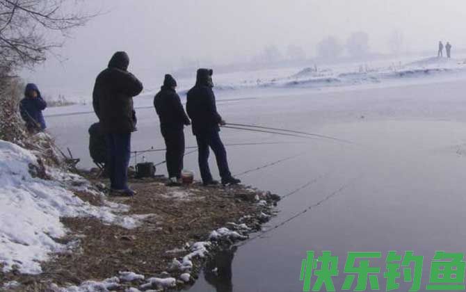 冬季钓鱼