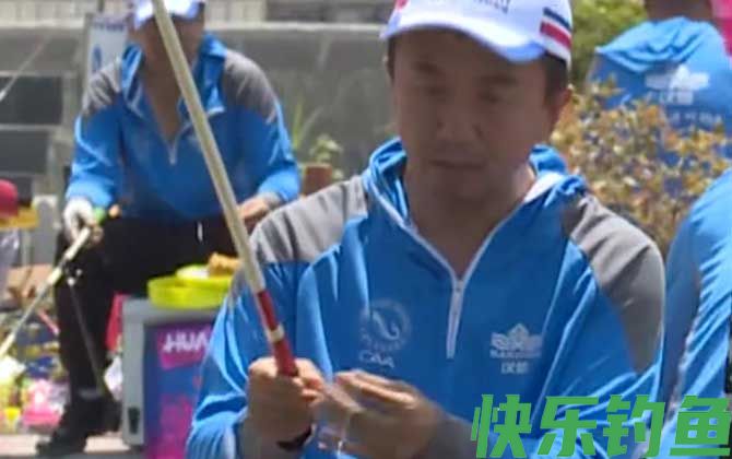 龚平