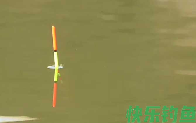 大跑铅钓法是什么意思？